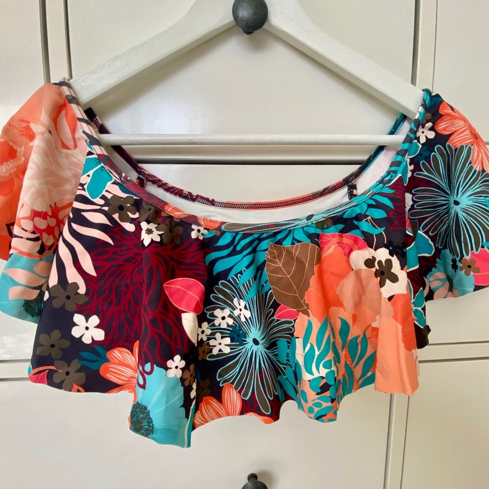 Vince Camuto Off the Shoulder Bathing Suit Top - Picture 5 of 10